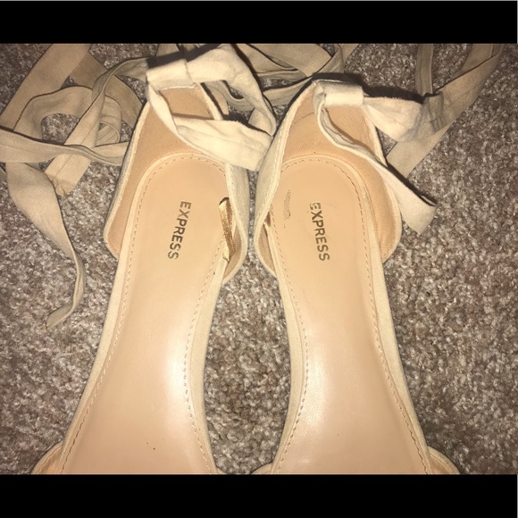 Beige/Nude flats - Picture 3 of 5